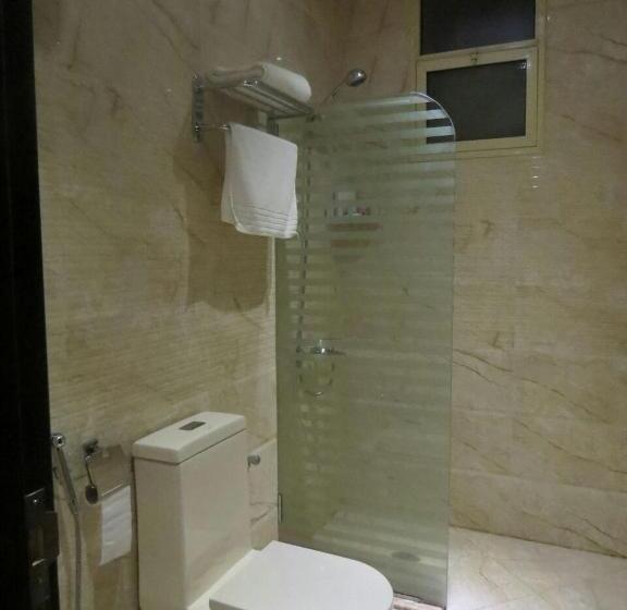 شقة 3 غرف, ليالي الين للشقق المخدومة