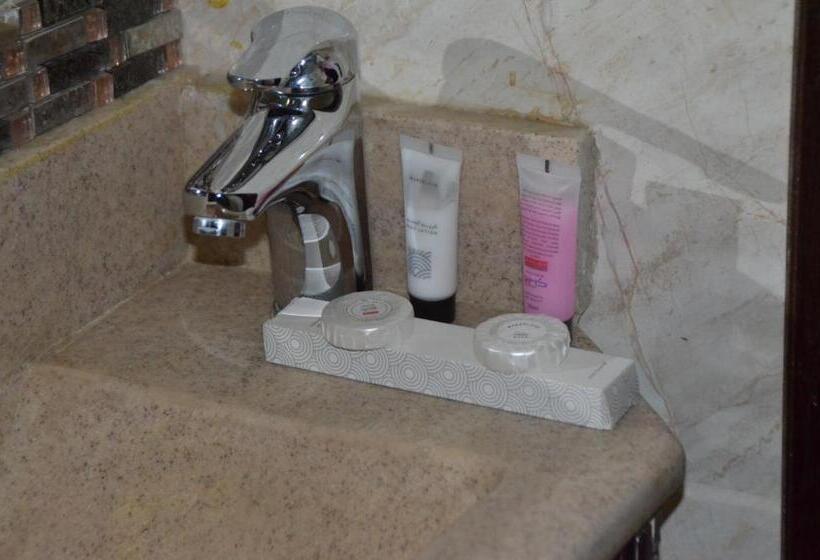 شقة غرفتين, ليالي الين للشقق المخدومة