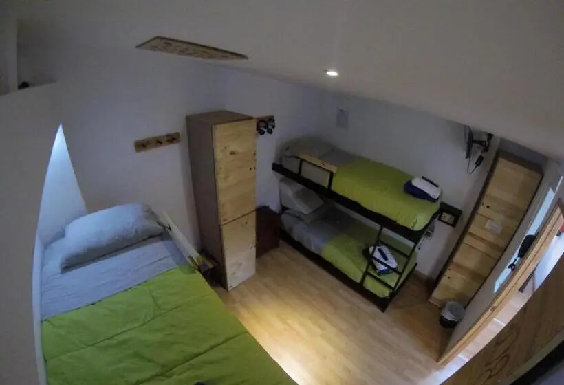 Vuode Makuusalissa, Hostal De La 57
