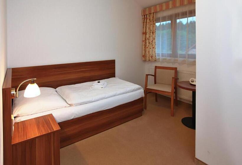 Standardeinzelzimmer, Hostinec U Hubálků