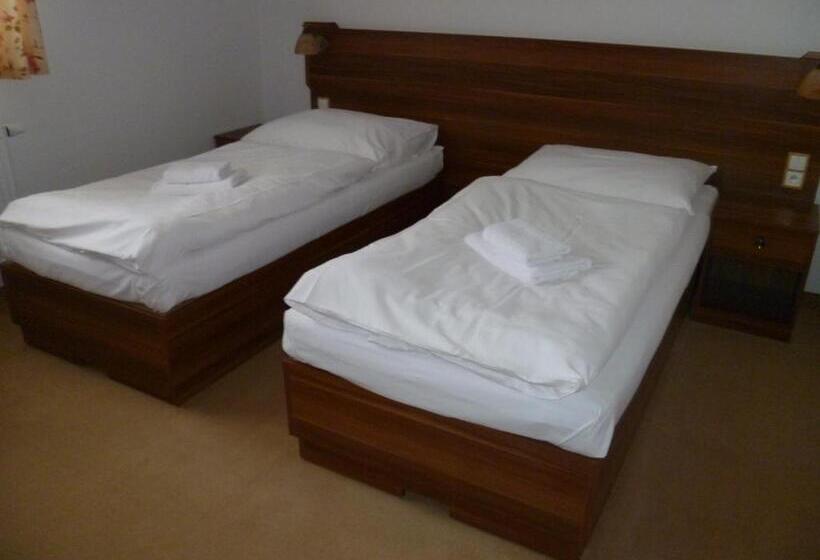 Family Suite, Hostinec U Hubálků