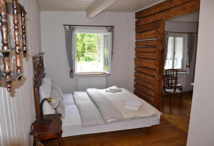 غرفة عائلية, Pod Svatou Annou   Penzion A řízkovna