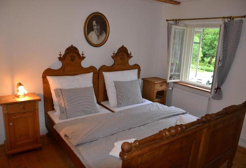 חדר סטנדרט לשלושה, Pod Svatou Annou   Penzion A řízkovna