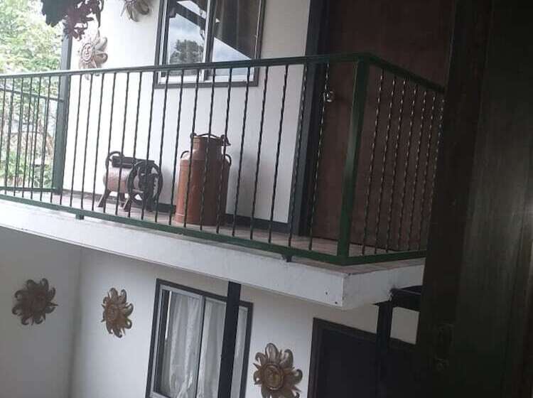 スタンダード４人部屋, Hostel Camelot Salento