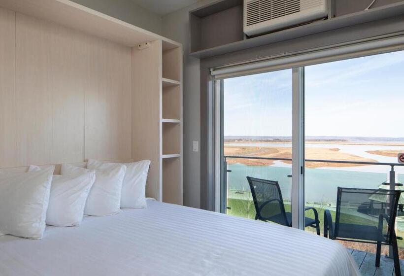 جناح مطلّ علي البحر, Micro Boutique Living Wolfville