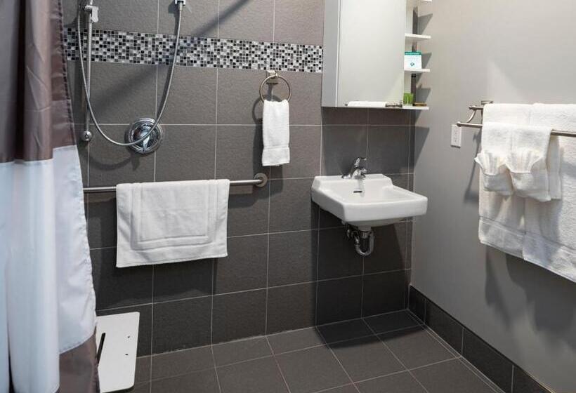 جناح, Micro Boutique Living Wolfville