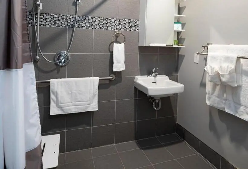 スイート, Micro Boutique Living Wolfville