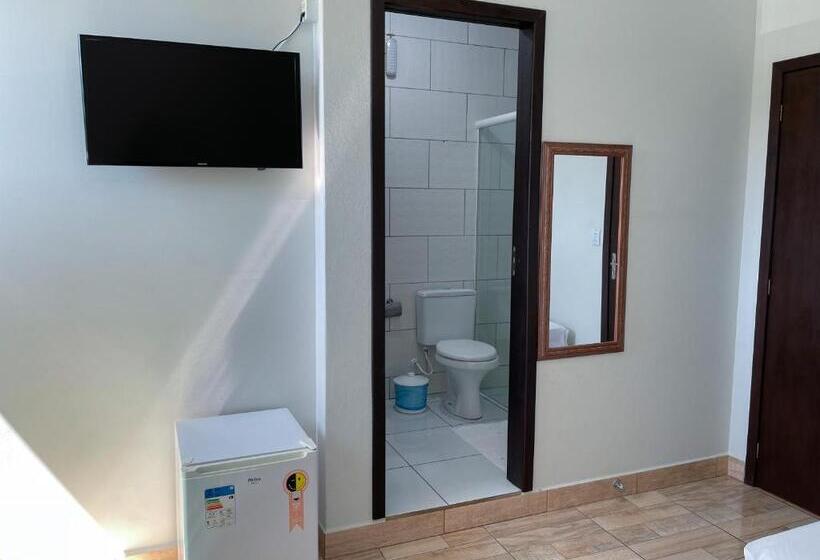 غرفة قياسية ثلاثية, Dallas   Penha Sc