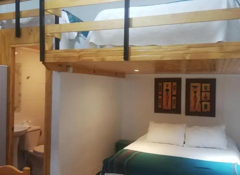 Perhesviitti, Hostal Vicmar