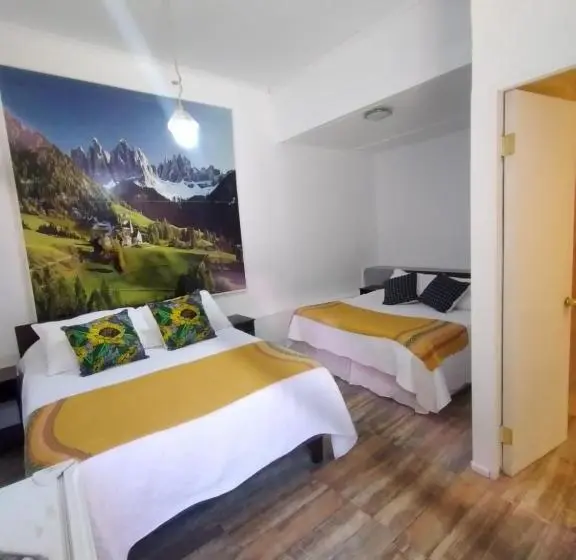 Superior Neljän Hengen Huone, Hostal Vicmar