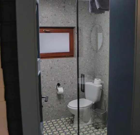 3ベッドルームハウス, Private House Scherbovets