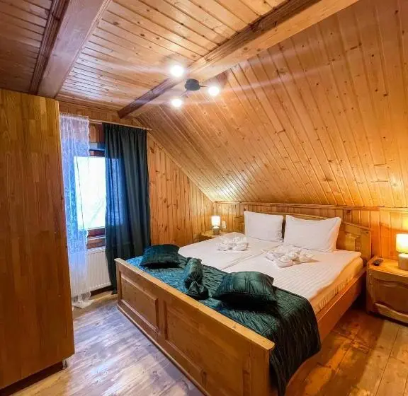 3ベッドルームハウス, Private House Scherbovets