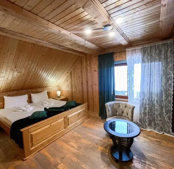 3ベッドルームハウス, Private House Scherbovets