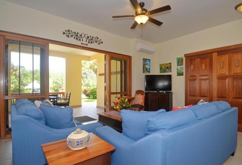 آپارتمان 1 خوابه همکف, The Villas At Cocoplum