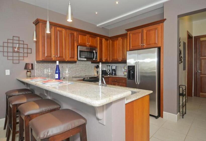 آپارتمان 1 خوابه همکف, The Villas At Cocoplum