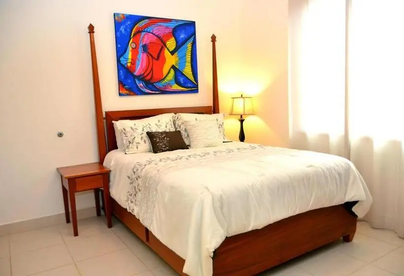 3ベッドルームアパートメント, The Villas At Cocoplum