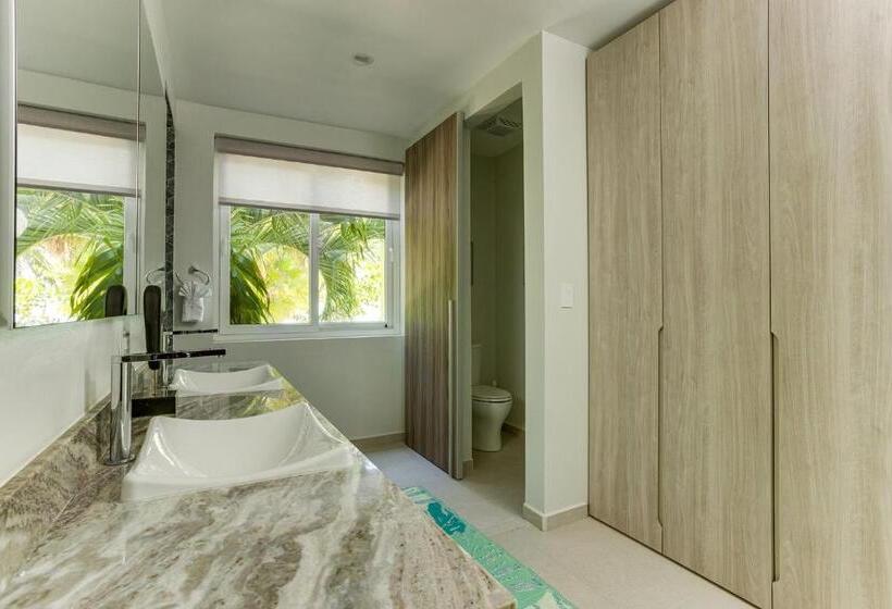 דירת 3 חדרים נוף לים, The Villas At Cocoplum