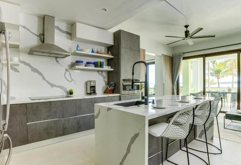 آپارتمان 3 خوابه با چشمانداز دریا, The Villas At Cocoplum