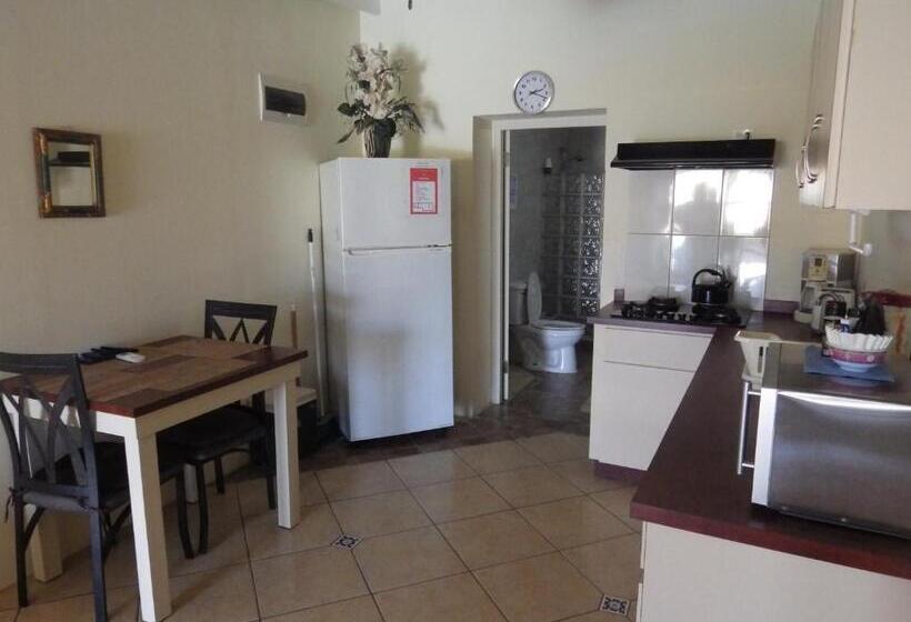 استودیوی استاندارد, Aruba Cunucu Residence