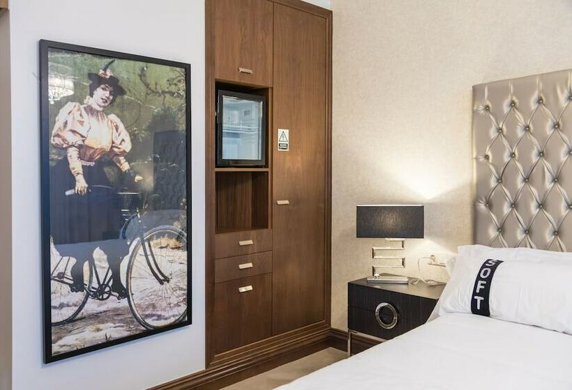 اتاق خانوادگی, Casual Belle Epoque Lisboa