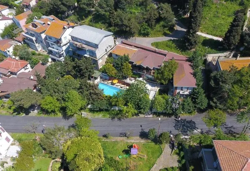 庭の見える１ベッドルームアパートメント, Büyükada Apart Hotel   Karadağ Apart