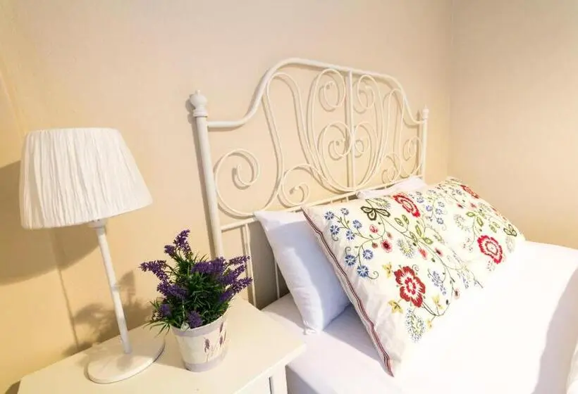 庭の見える１ベッドルームアパートメント, Büyükada Apart Hotel   Karadağ Apart