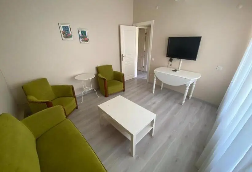 プールの見える１ベッドルームアパートメント, Büyükada Apart Hotel   Karadağ Apart