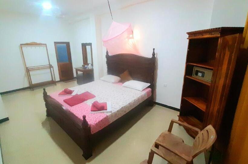 Номер Economy, Dream Palace Family Guest House Mirissa