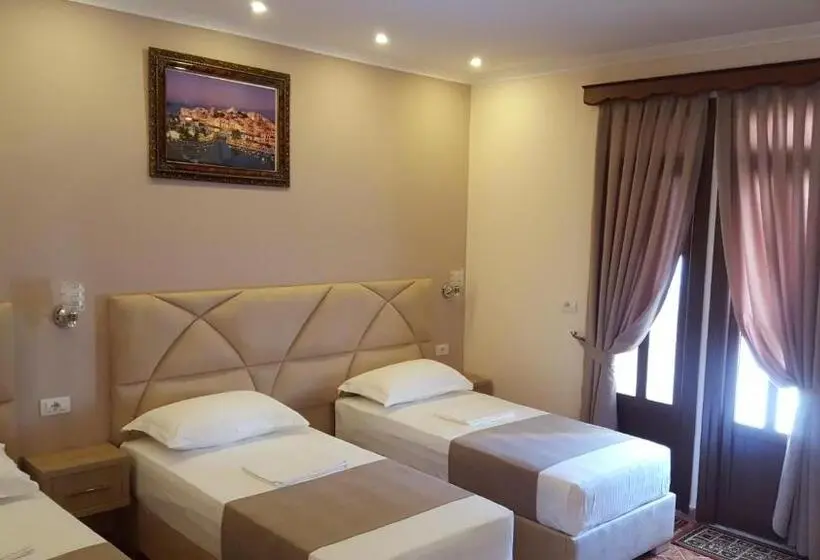اتاق استاندارد سه نفره, Guesthouse Arben Elezi