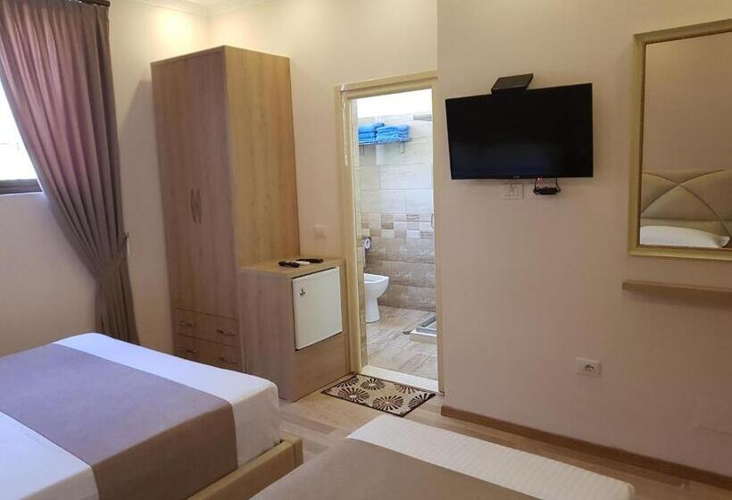 スタンダードトリプルルーム, Guesthouse Arben Elezi