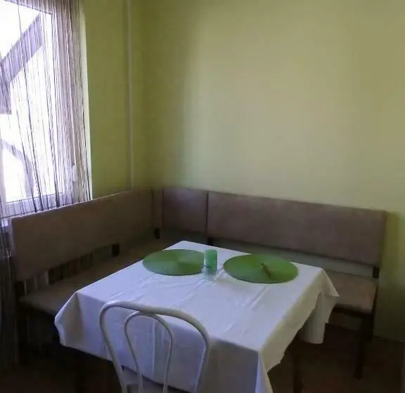 آپارتمان 1 خوابه با بالکن, Haus Gizella