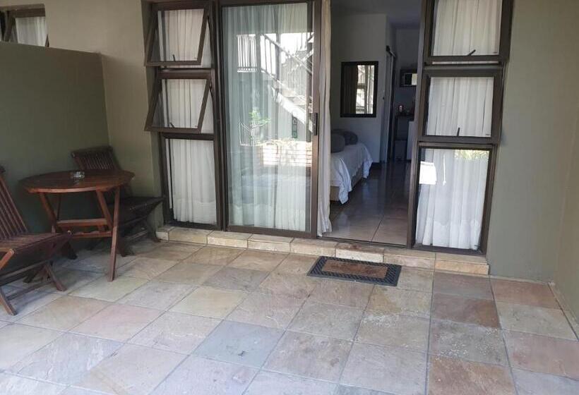 Номер Стандарт с Балконом, Onse Khaya Lodging And Conferencing