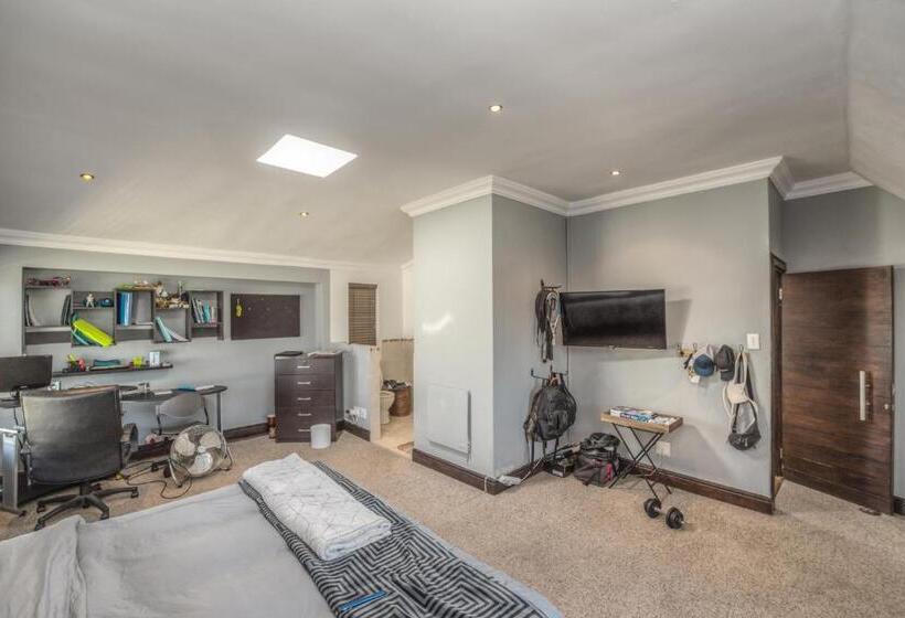 Дом 3 Спальни, Onse Khaya Lodging And Conferencing