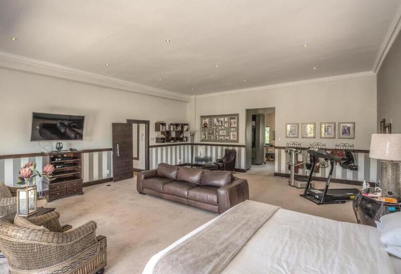 Дом 3 Спальни, Onse Khaya Lodging And Conferencing