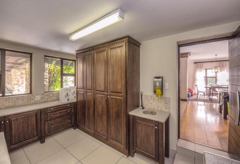 Дом 3 Спальни, Onse Khaya Lodging And Conferencing