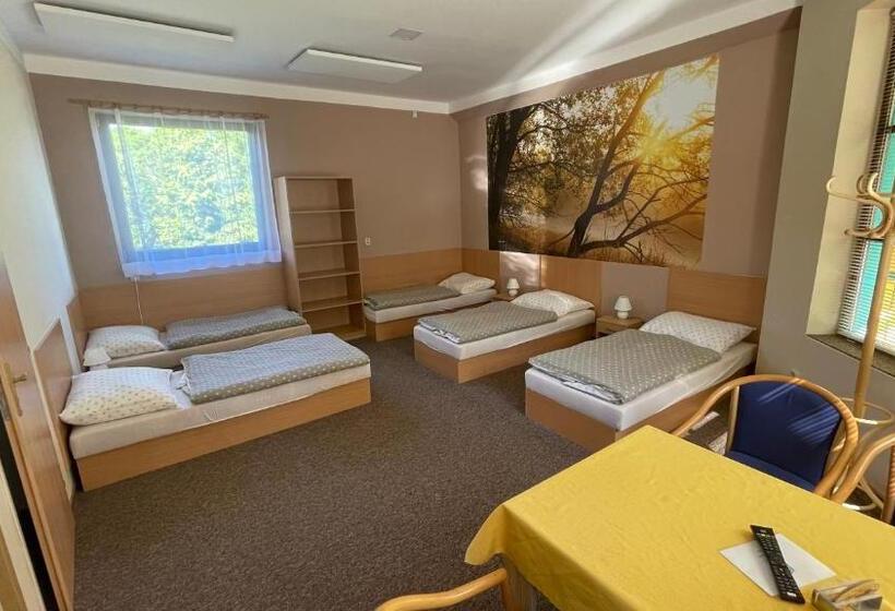 חדר משפחתי, Penzion Florian