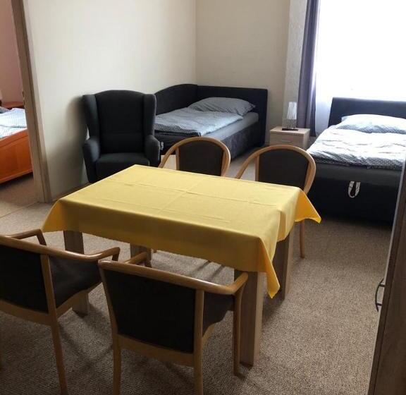 סוויטה, Penzion Florian