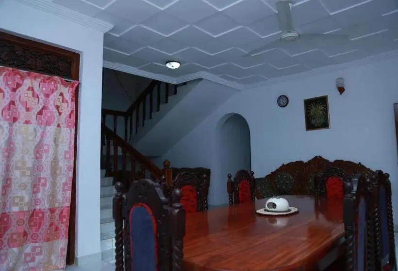 اتاق لوکس, Sumal Villa