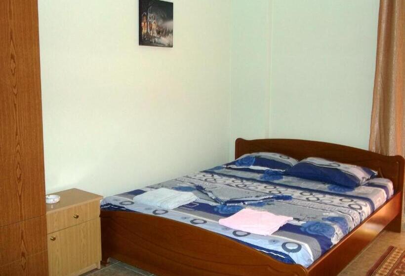 バルコニー付きスタンダードルーム, Tani's Guesthouse