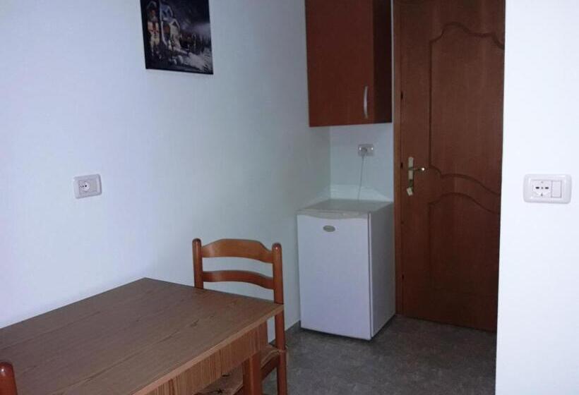 バルコニー付きスタンダードルーム, Tani's Guesthouse