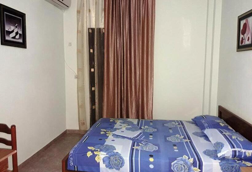 バルコニー付きスタンダードルーム, Tani's Guesthouse