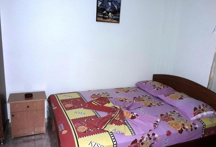 デラックストリプルルーム, Tani's Guesthouse