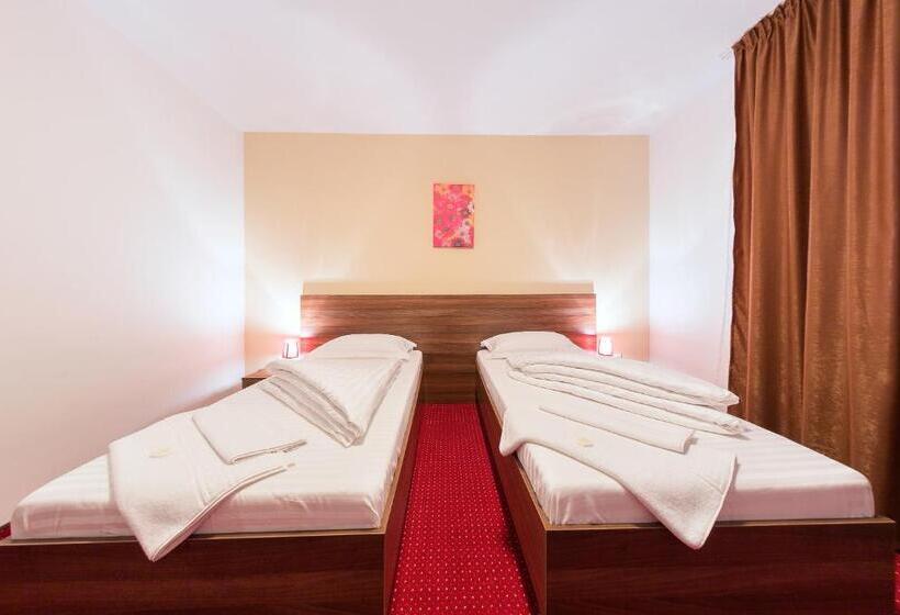 Номер Стандарт, Pensiunea Select