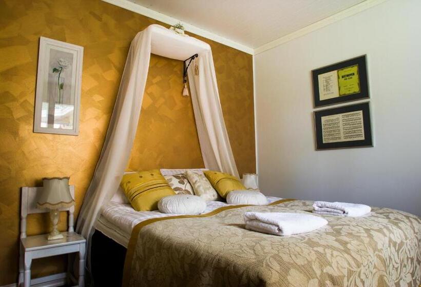 １ベッドルームのデラックスアパートメント, Salpalinjan Hovi