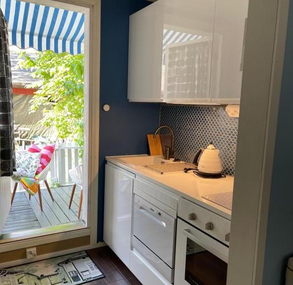 شقة غرفة واحدة, Asuntohotelli Kaivo