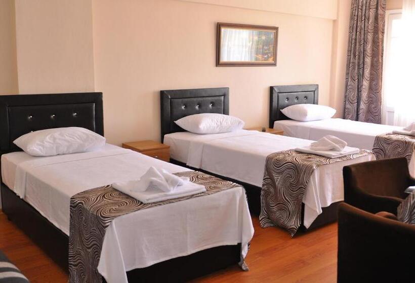 バルコニー付きスタンダードトリプルルーム, Emsa Otel Maltepedeki Eviniz