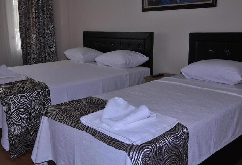 バルコニー付スタンダード４ベッドルーム, Emsa Otel Maltepedeki Eviniz