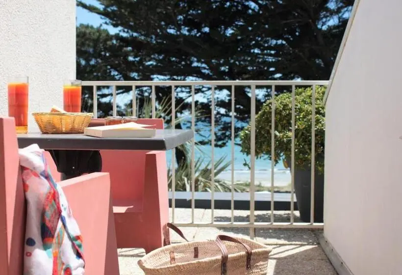 オーシャンビュースタンダードルームバルコニー付き, Logis Hôtel De La Pointe Du Cap Coz