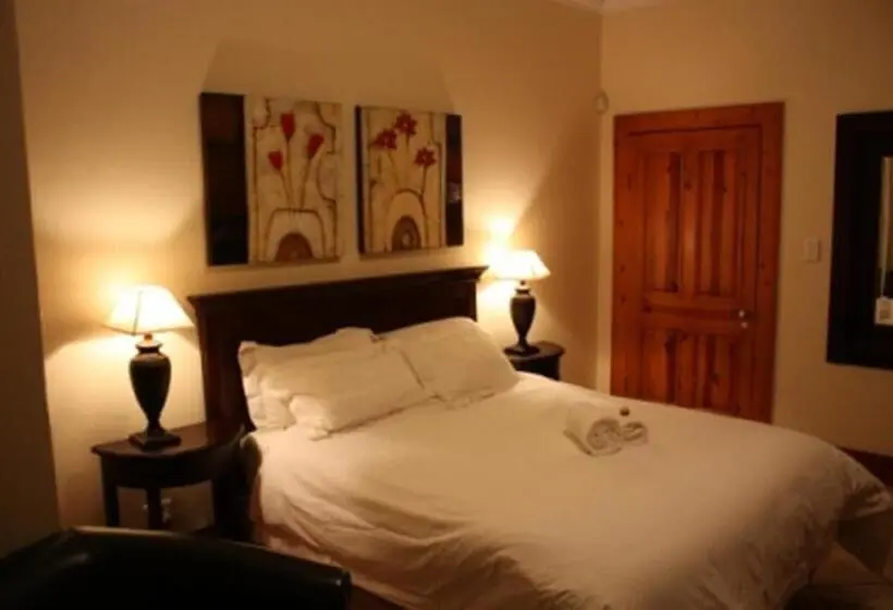 اتاق لوکس, Croc River Lodge