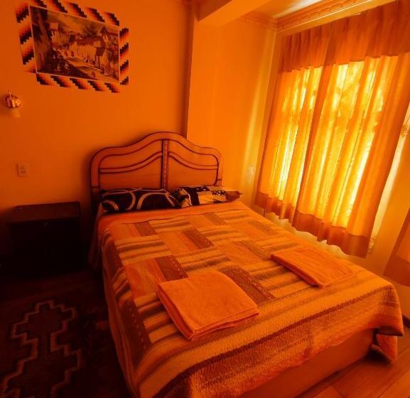 اتاق استاندارد سه تخته با سرویس بهداشتی مشترک, Hostal Las Balsas